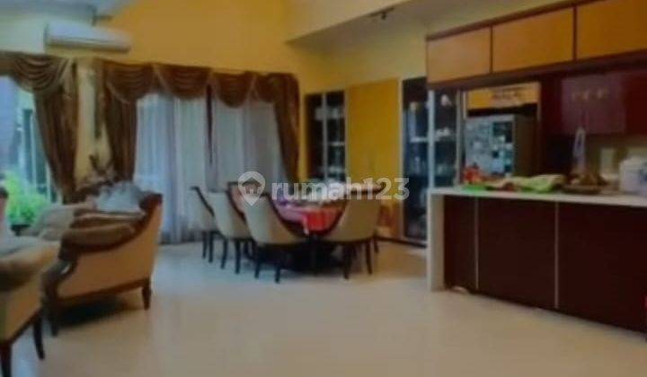 Rumah 2 Lantai Bagus SHM di Jalan Mendut, Jakarta Pusat 2