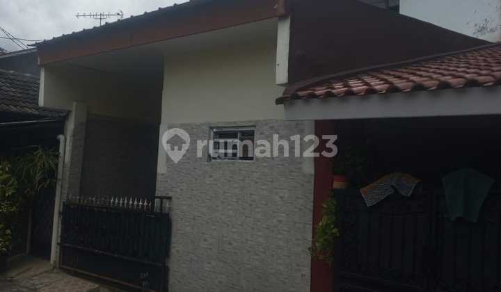 2-Story House with SHM in Pamulang Indah, South Tangerang