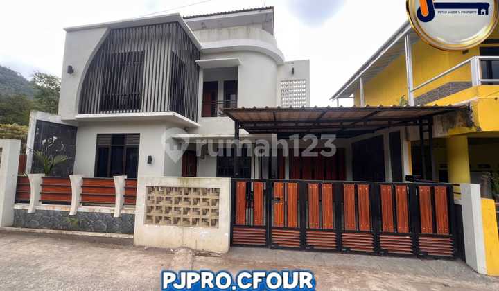 Villa Bagus 2 Lantai di Cipanas