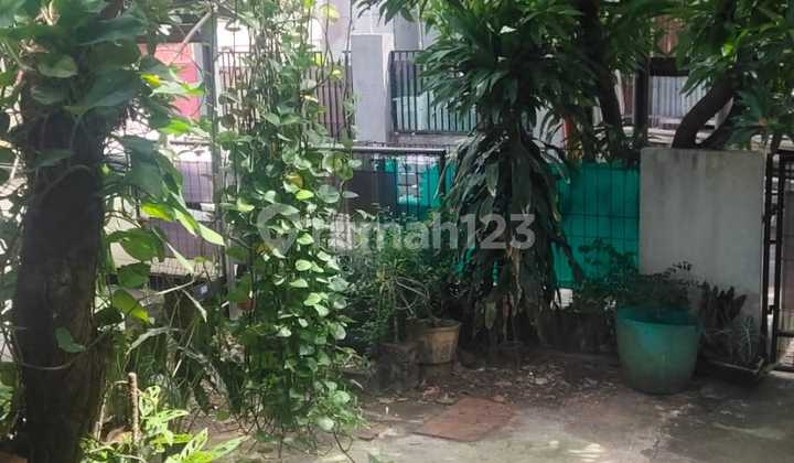 Rumah 2 Lantai SHM di Duren Sawit 2