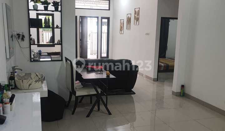 Rumah 2 Lantai Full Furnished di Harapan Indah 2 Cluster Taman Sari, Bekasi