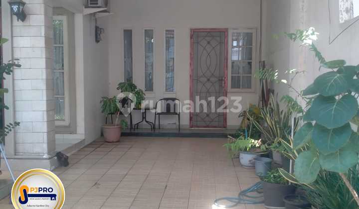 Beautiful House SHM Harapan Indah Cluster Taman Puspa, Bekasi 2