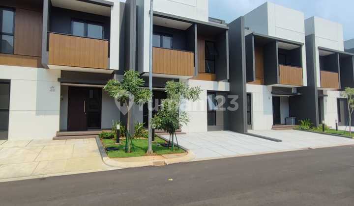 Beautiful House Summarecon Crown Gading Cluster Regia, Bekasi 2