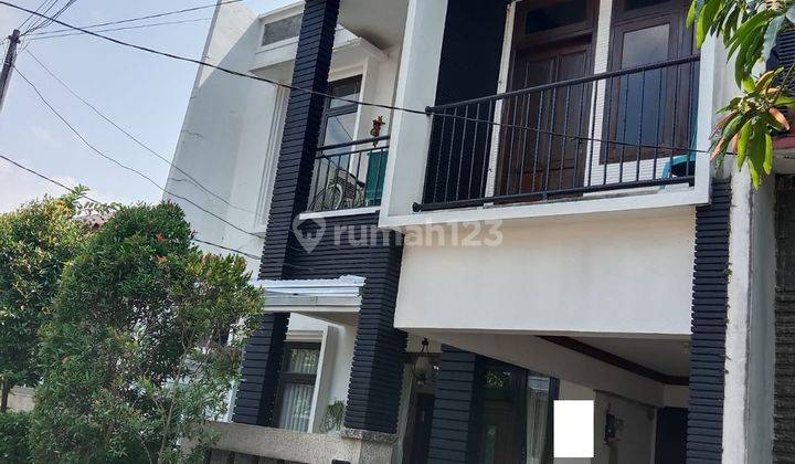 Rumah 2 Lantai Bagus Sertifikat Hak Milik di Grand Galaxy City, Bekasi 2