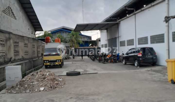Gudang produksi kapuk muara