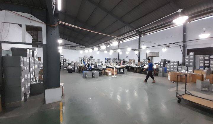 Gudang produksi kapuk muara