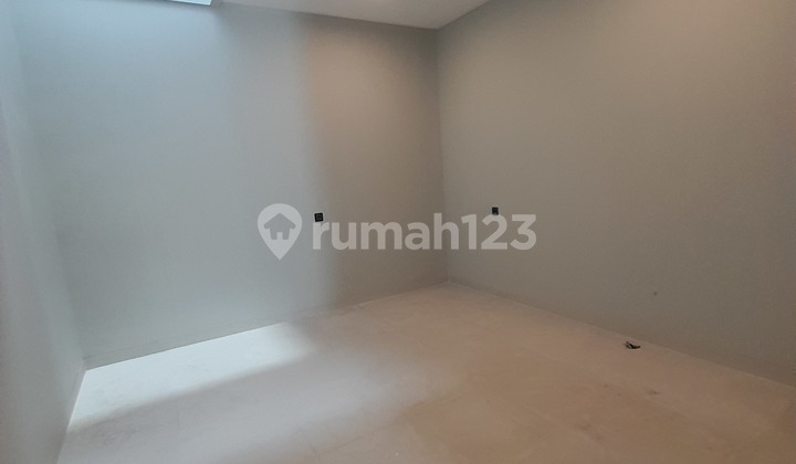 Dijual Rumah Baru 3.5 Lt Muara Karang