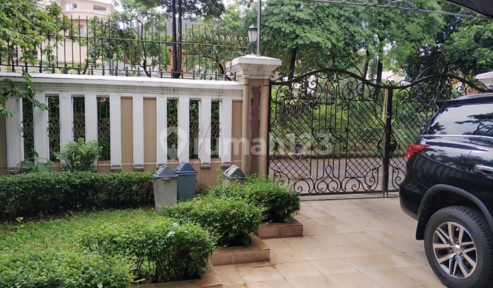 Rumah 2 Lantai di Area Kebon Jeruk Intercon