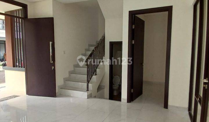 Rumah Lavon Enchanta Unfurnished Rapi Hoek  2