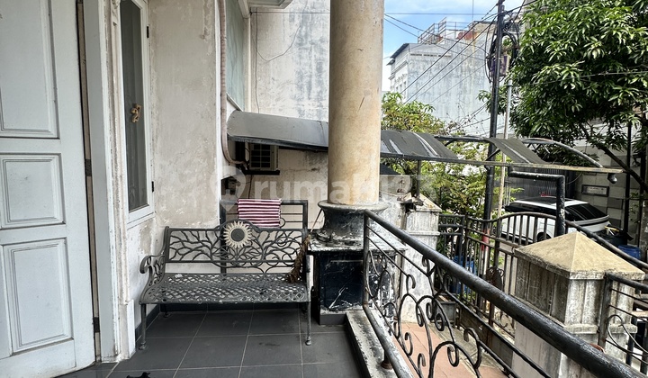 Rumah Muara Karang 3 Lantai Siap Nego