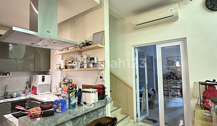 Rumah Riviera At Puri Metland Lebar 10X18 Siap Huni Corner