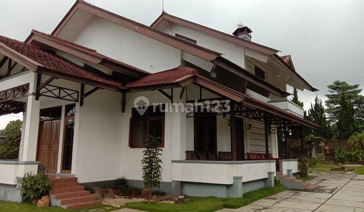 Rumah Villa  Asri & Sejuk Lokasi Dekat Pasar Lembang Bandung 1