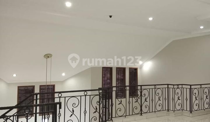Rumah Cantik 2 Lantai Komplek Mekar Wangi Bandung Rumah Cantik 2 Lantai Komplek Mekar Wangi Bandung