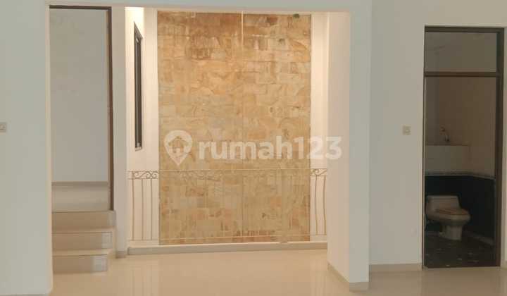 Ready-to-Occupy House in Muara Complex, Peta Street, Bandung 2