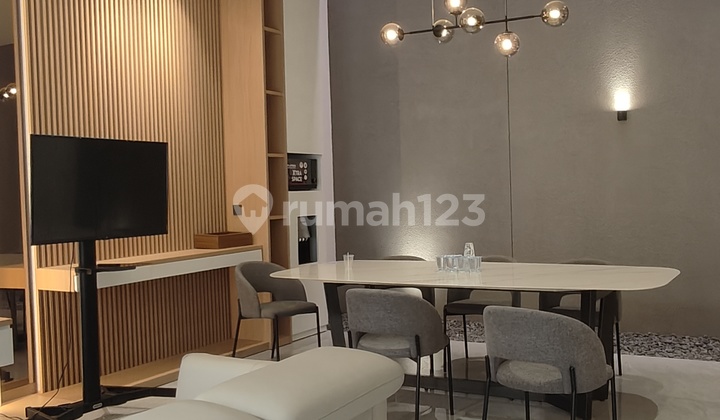 Rumah Brand New Lokasi Setraduta Dekat Akses Tol Pasteur 2