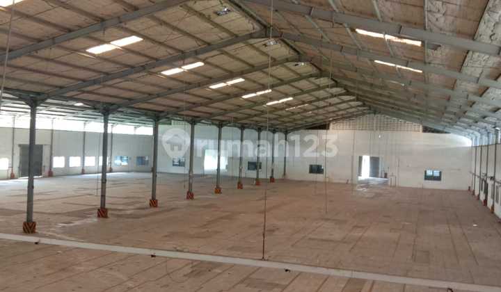 Gudang Strategis Dekat Tol Sadang Purwakarta