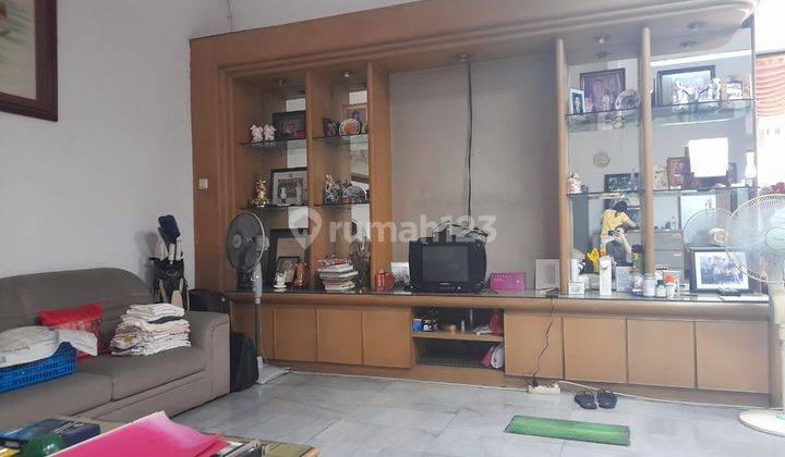 Dijual Rumah Siap Huni di Intercon Kebon Jeruk