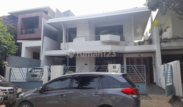 Dijual Rumah Siap Huni di Intercon Kebon Jeruk 2