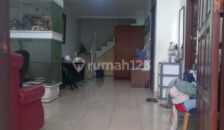  Dijual Rumah di Taman Semanan Indah