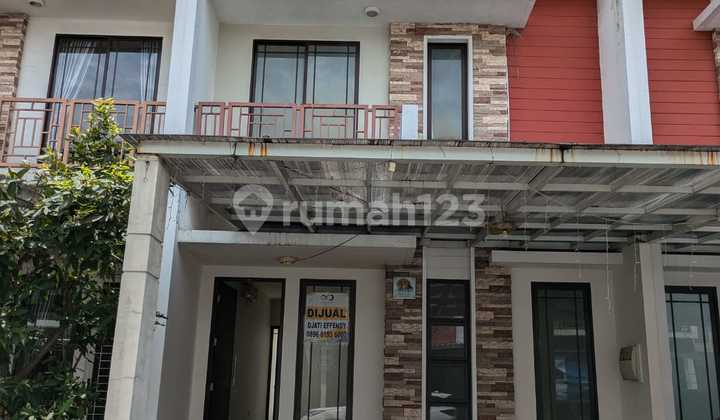House in Green Lake City, West Jakarta, size 6, competitive price.