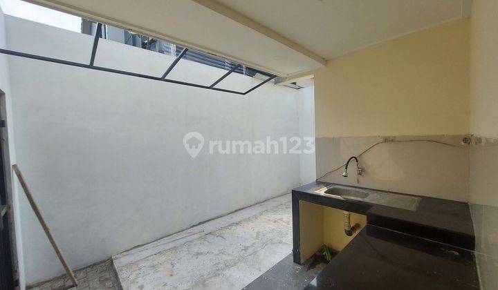 Rumah Nyaman Hoek Full Renov 2lantai,hoek Dekat Kemana2 Dan Pusat Kota Bsd Di Residence One 2 Lantai Sudah Renovasi Rumah  2