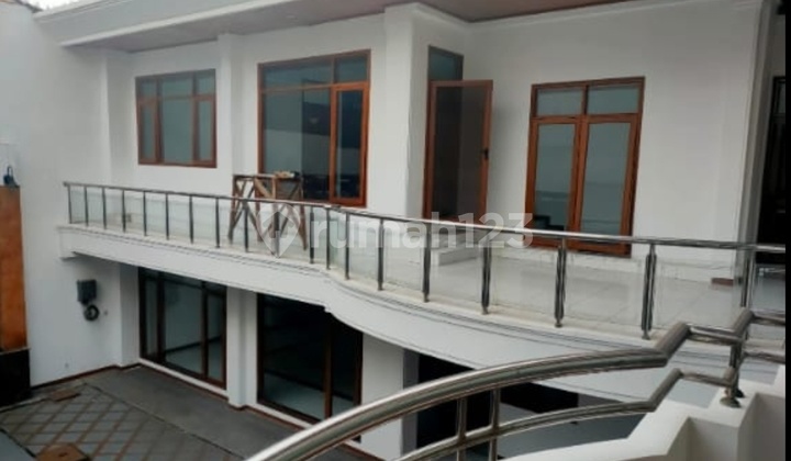 RUMAH TERAWAT SIAP HUNI DI HOLIS REGENSI