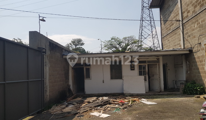 Ready-to-Use Warehouse Near Pasir Koja Toll, Close to Holis TKI Area.