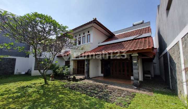 RUMAH 2 LANTAI DALAM KOMPLEK SETRADUTA DEKAT KE TOL PASTEUR 2