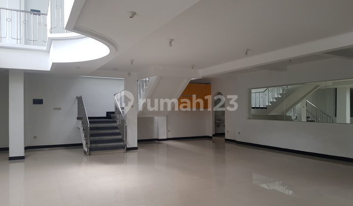 Ruang Usaha/Ruko 2 Lantai di Mainroad Pasir Kaliki Sangat Cocok untuk Berbagai Usaha