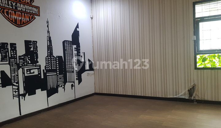 RUMAH DEKAT SETRASARI PLAZA SANGAT COCOK UNTUK KANTOR/TEMPAT KURSUS/SALON DLL 2
