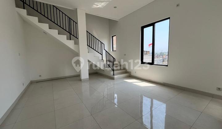 RUMAH DALAM KOMPLEK DI AWILIGAR BANDUNG UTARA DEKAT KE DAGO RUMAH DALAM KOMPLEK DI AWILIGAR BANDUNG UTARA DEKAT KE DAGO