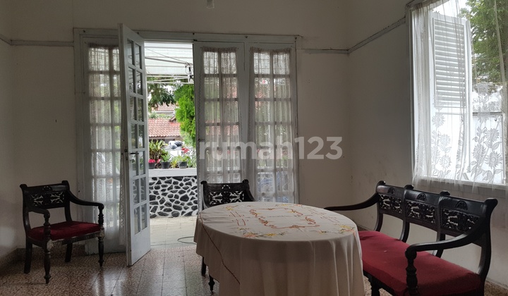 RUMAH KLASIK BELANDA TERAWAT DI SAYAP RIAU BANDUNG 