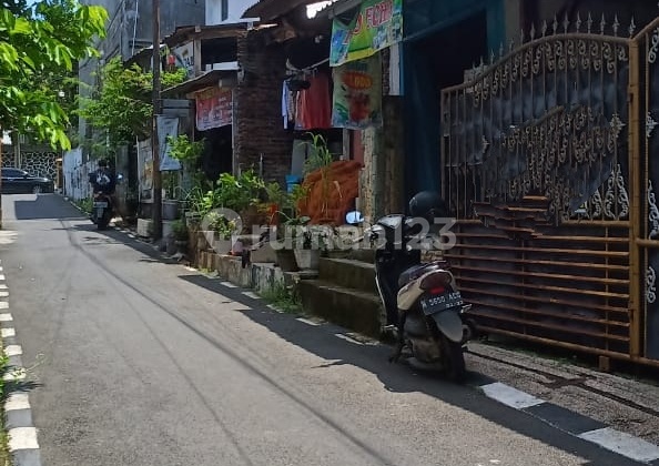 Two-Story Boarding House for Rent in Semarang City 2