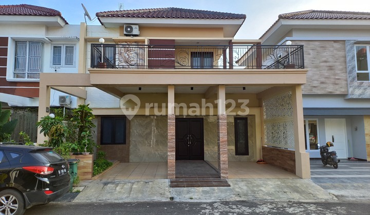 Rumah Mewah 2 Lantai Tengah Kota Metropolitan Residance Landak Baru / Andi Djemma