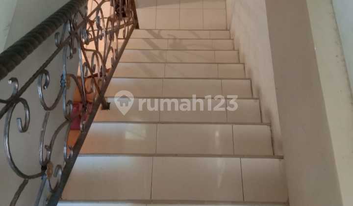 Dijual Rumah di Perumahan Lili dari harga 5M turun ke 3M (nego)...Lengkap Perabot 5
