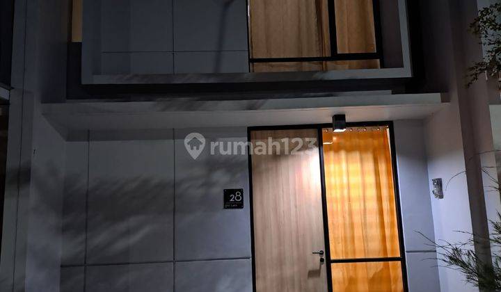 Rumah Rolling Hills 2 lantai  hanya 1 menit le trans mall  2