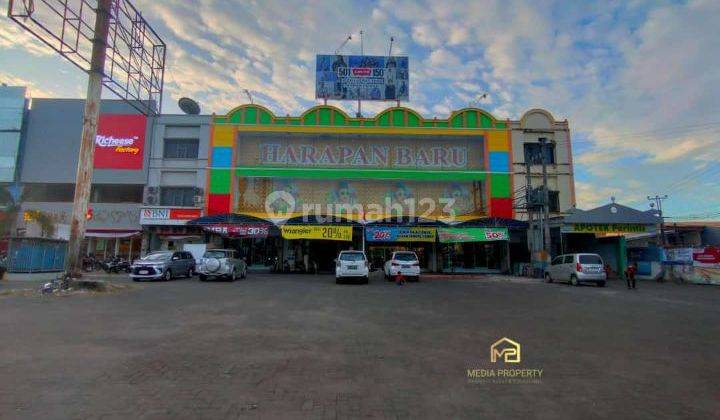 Ruko di Jl Perintis Kemerdekaan 4 Petak 3 Lantai Parkiran Panjang 40 Meteran 2