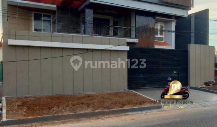 Dijual Rumah Eksklusif 3 Lantai di Tanjung Bunga! Lokasi Strategis Jl. Gunung Bromo, Dekat Sekolah Dian Harapan. Luas 20X30x 3 Lantai, Kolam Renang Pribadi... 20 Miliar 2