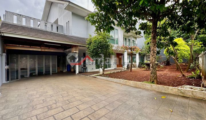 Rumah Bagus Dalam Komplek Jalan lebar dekat MRT lebak bulus