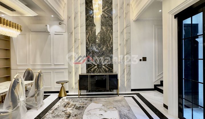 Runah baru american clasaic di selatan jakarta lingkungan sejuk Runah baru american clasaic di selatan jakarta lingkungan sejuk