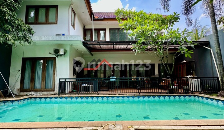 Ready-to-Occupy House Near MRT and Simatupang Toll Road