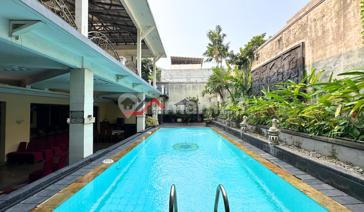 Luxury & Classic House by Hadi Prana in Cilandak, South Jakarta