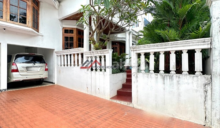 Rumah Siap Huni Halaman Luas Dekat Toll Cilandak Jakarta Selatan 2