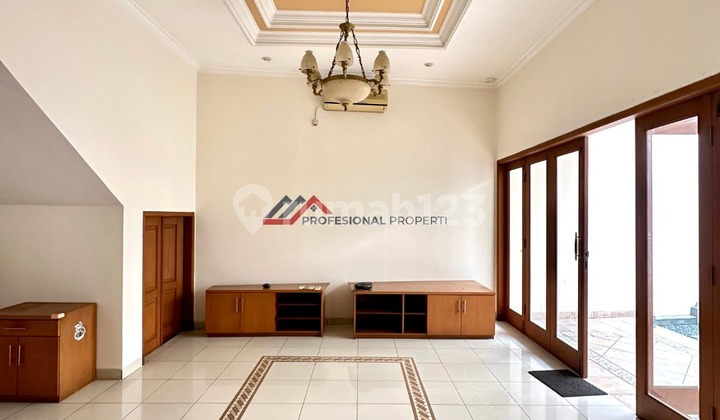 Minimalist Ready-to-Occupy House in Lebak Bulus Complex 2