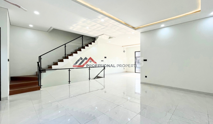 Rumah Baru Dilengkapi Kolam Renang Pribadi di Cilandak 2