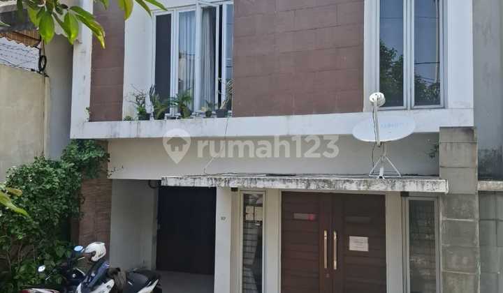 House on Wijaya1 Street, Kebayoran Baru, Suitable for Office and Business