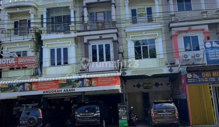 Turun Harga Ruko 3 Tingkat Siap Pakai di Jl. Setiabudi Dekat Jl. Sei Belutu 1