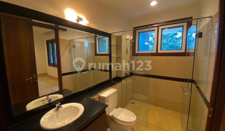 Disewakan Townhouse Exclusive Kawasan Antasari 13