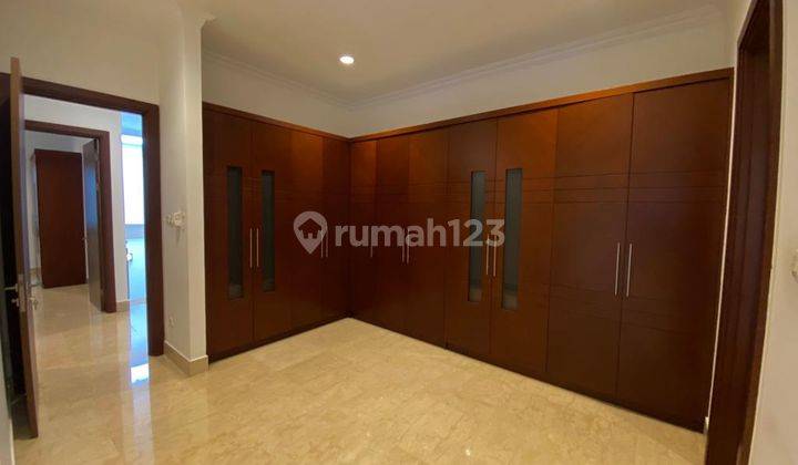Disewakan Townhouse Exclusive Kawasan Antasari 15