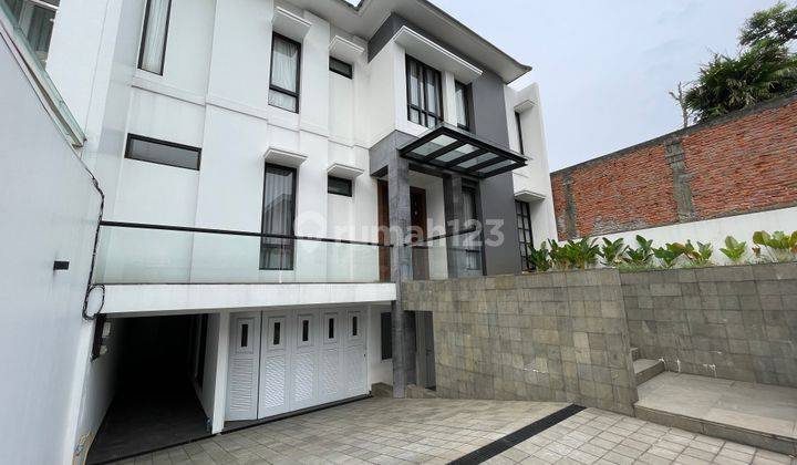 Rumah Modern Mewah Di Menteng Jakarta Pusat | Rumah123.com